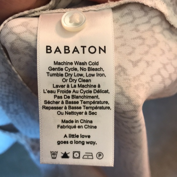 Babaton Aritzia Akira Blouse Matte Satin Snake Print Blouse Espace/Gray Size M - Picture 11 of 13